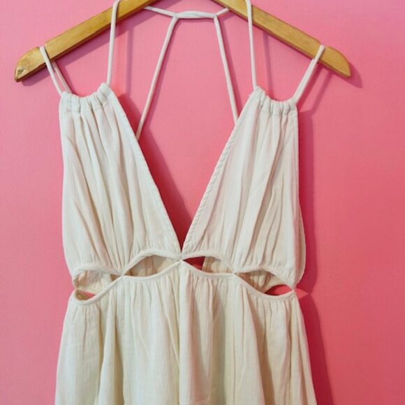 ASOS DESIGN double cloth maxi dress with twisted strap and cut out detail - US 8 - Picture 2 of 8